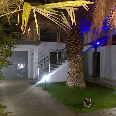 Aimilias Family Apartments Vrasná エクステリア 写真