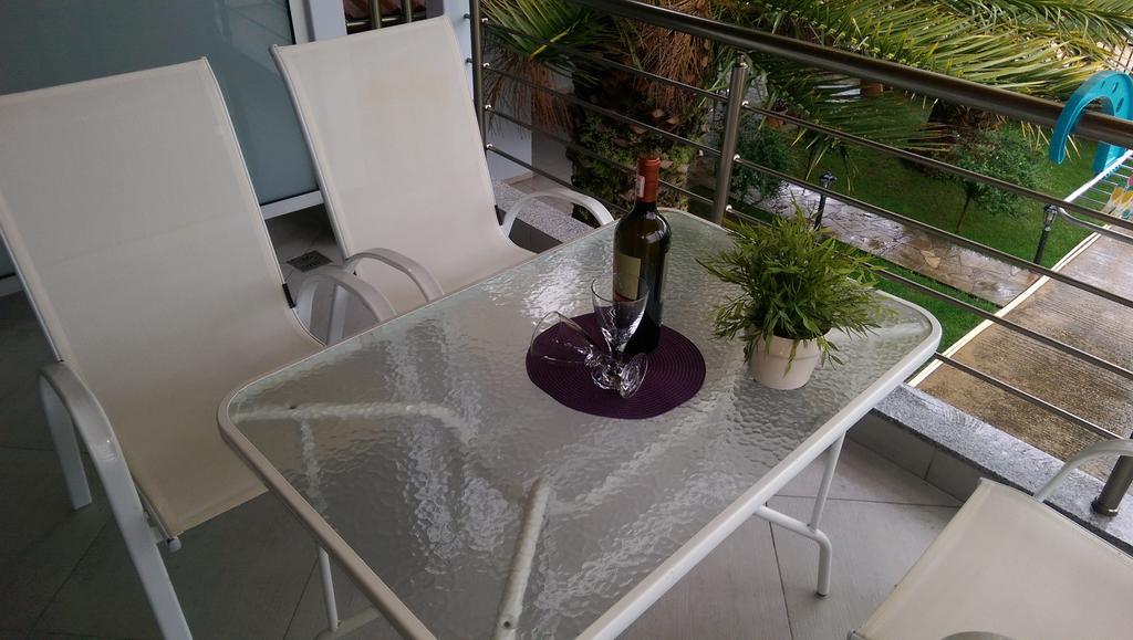 Aimilias Family Apartments Vrasná エクステリア 写真