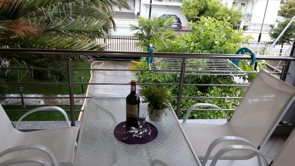 Aimilias Family Apartments Vrasná エクステリア 写真