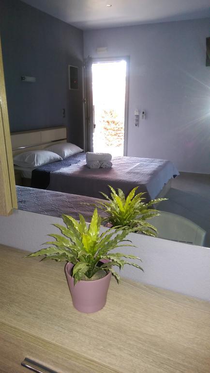 Aimilias Family Apartments Vrasná エクステリア 写真