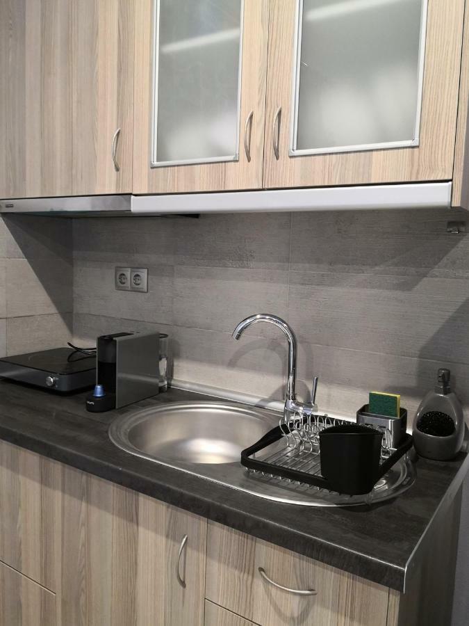 Aimilias Family Apartments Vrasná エクステリア 写真