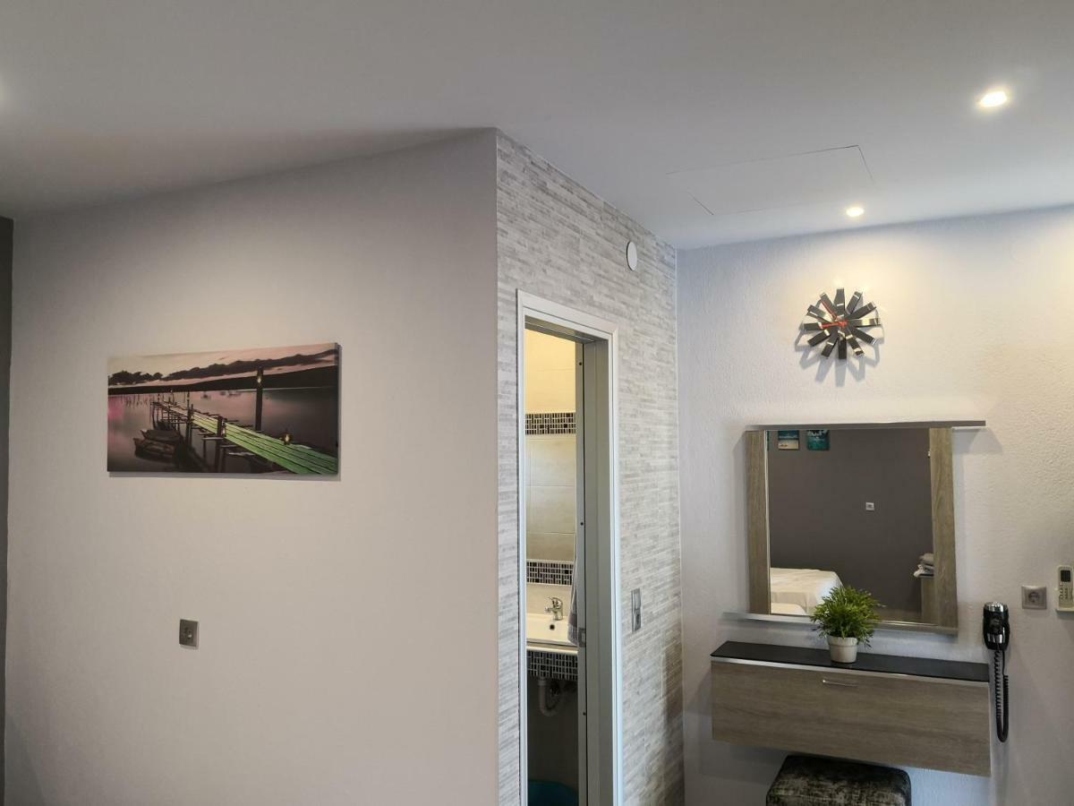 Aimilias Family Apartments Vrasná エクステリア 写真